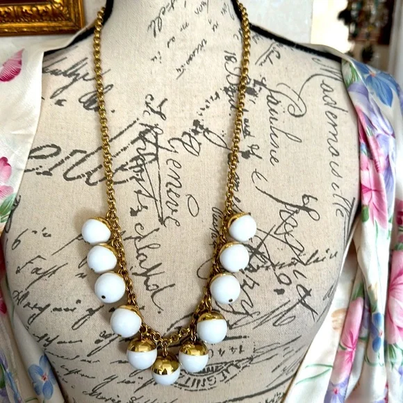 Jcrew white balls and gold tone charm 26” with 4” extension stunning necklace - Picture 7 of 13